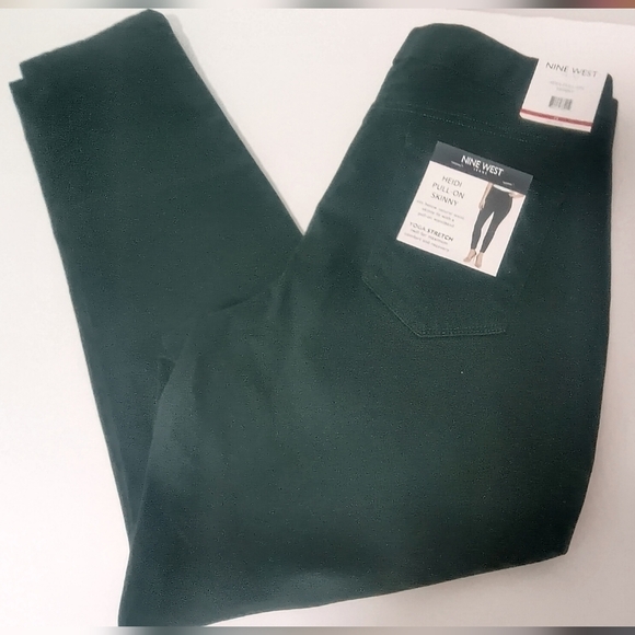 New Nine West Dark Green Pull On Jeans / Size 14 - Picture 3 of 8